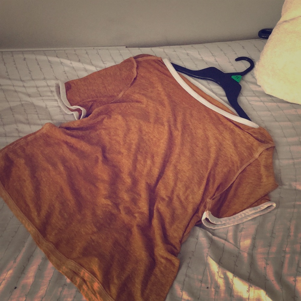Tee shirt